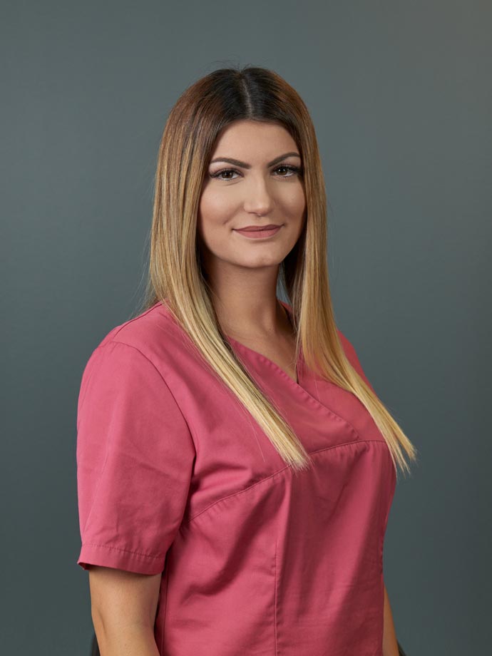 Aleksandra Ilic - Prophylaxe Assistentin (Mundhygiene, Bleaching), Zahnärztliche Assistentin